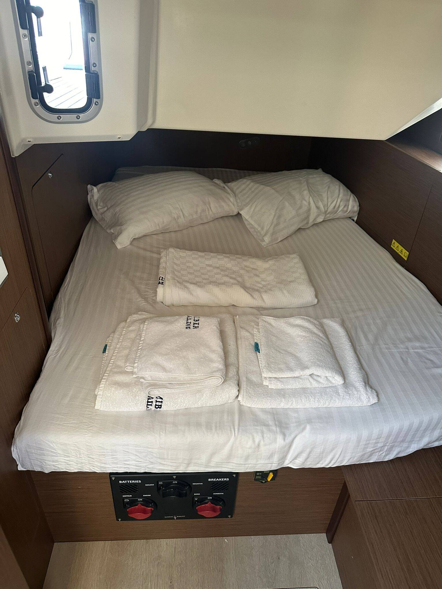 Sailing yacht Oceanis 40.1 Noi