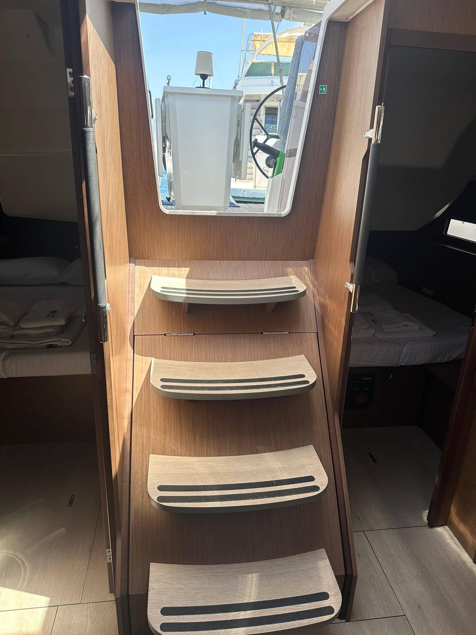 Sailing yacht Oceanis 40.1 Noi
