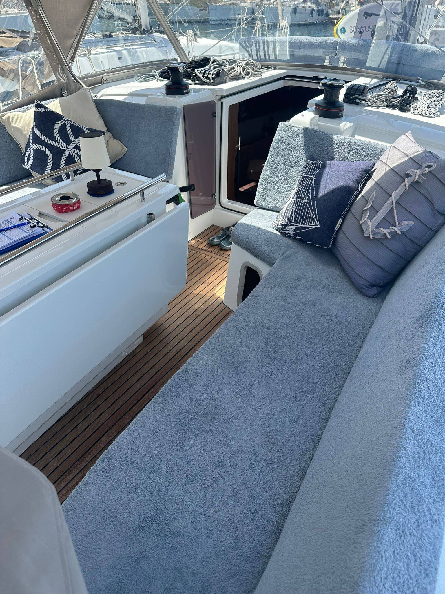 Sailing yacht Oceanis 40.1 Noi