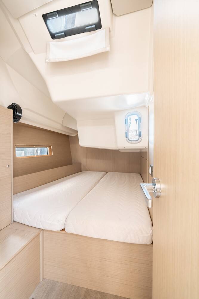 Sailing yacht Oceanis 40.1 Eleftheria