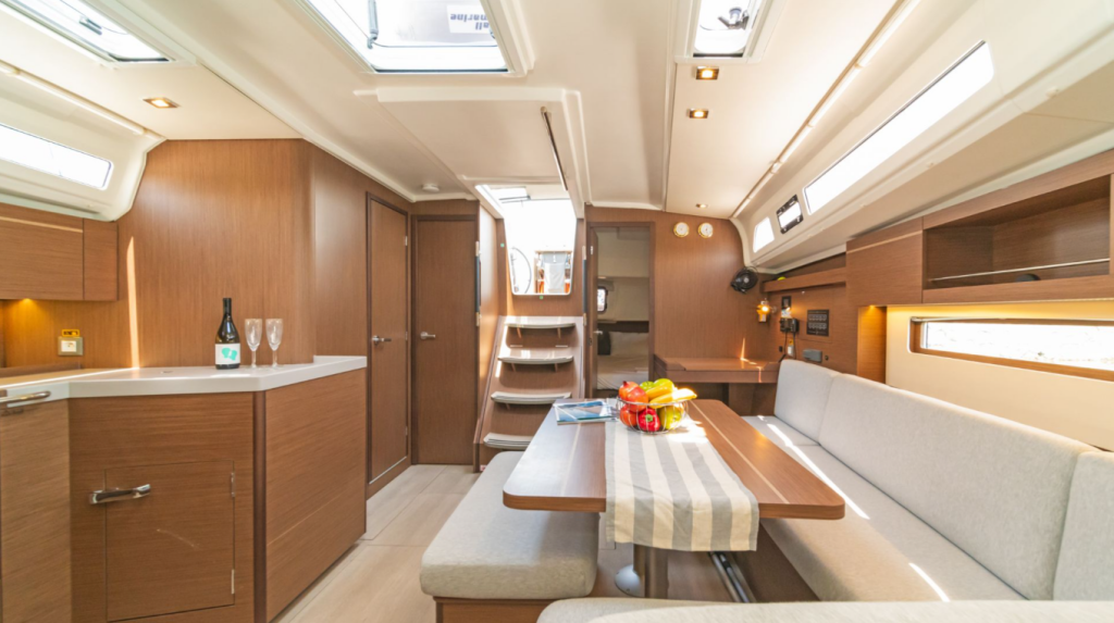 Segelyachten Oceanis 40.1 Roza