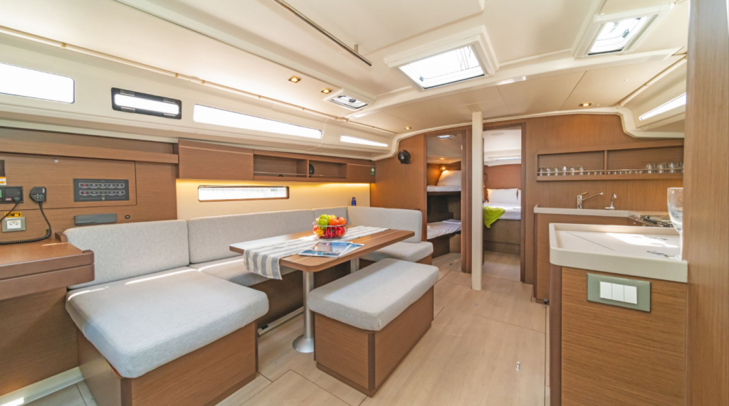 Segelyachten Oceanis 40.1 Roza
