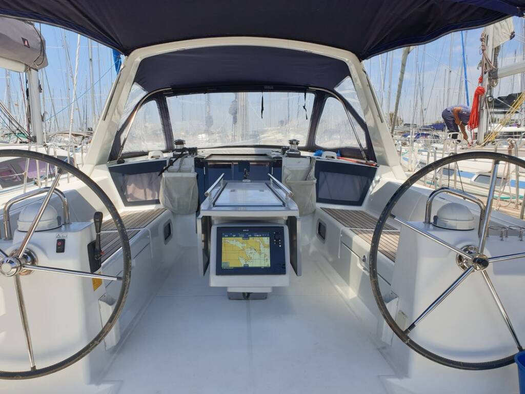 Sailing yacht Oceanis 41 Ecstasea