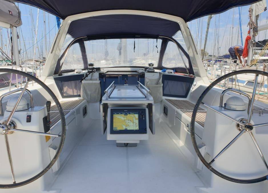 Sailing yacht Oceanis 41 Ecstasea