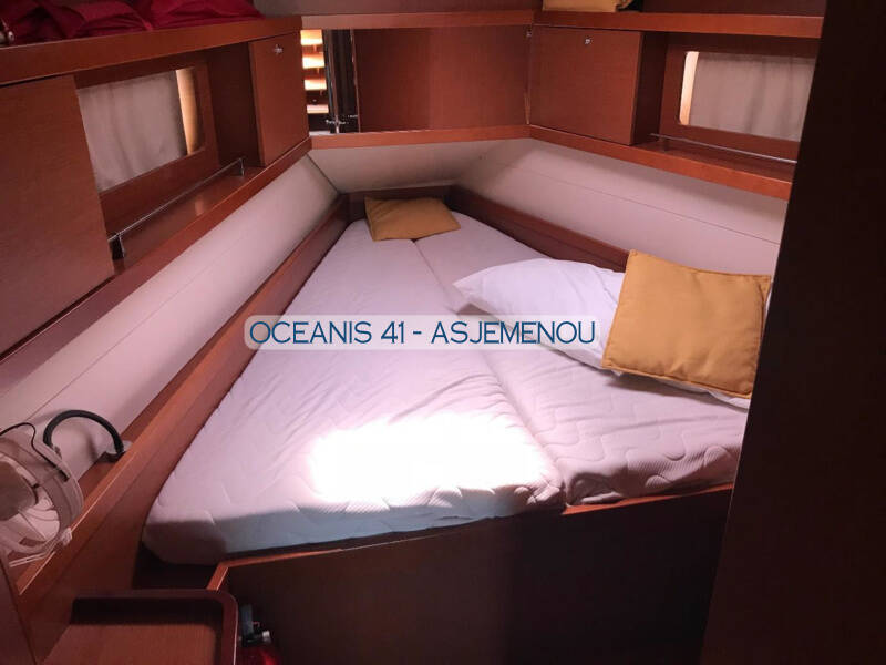 Segelyachten Oceanis 41 Asjemenou