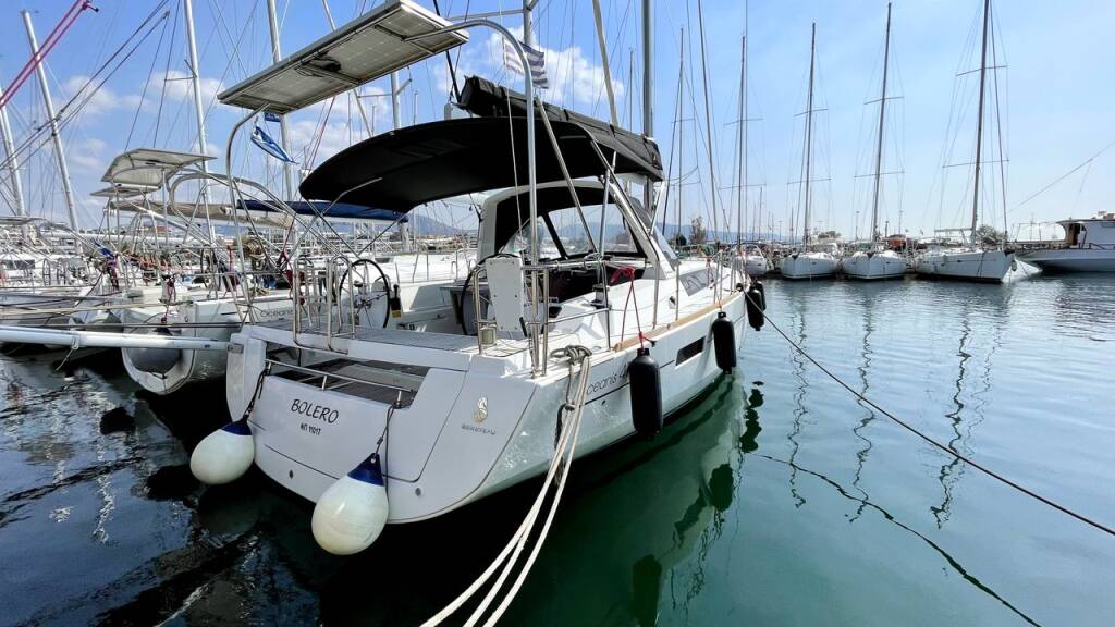 Sailing yacht Oceanis 41 Bolero