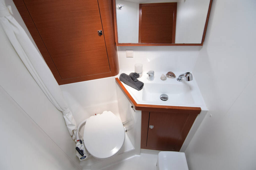 Sailing yacht Oceanis 41 Bolero
