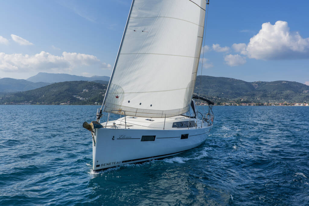 Sailing yacht Oceanis 41.1 Elena