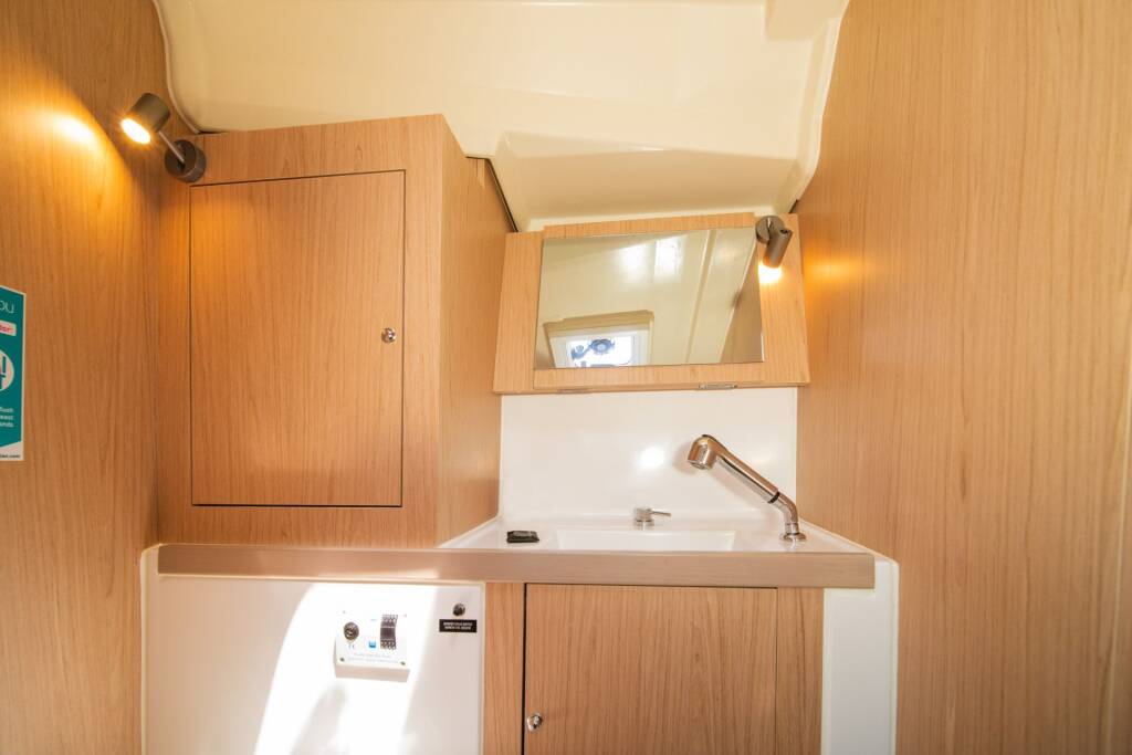 Sailing yacht Oceanis 41.1 Lux