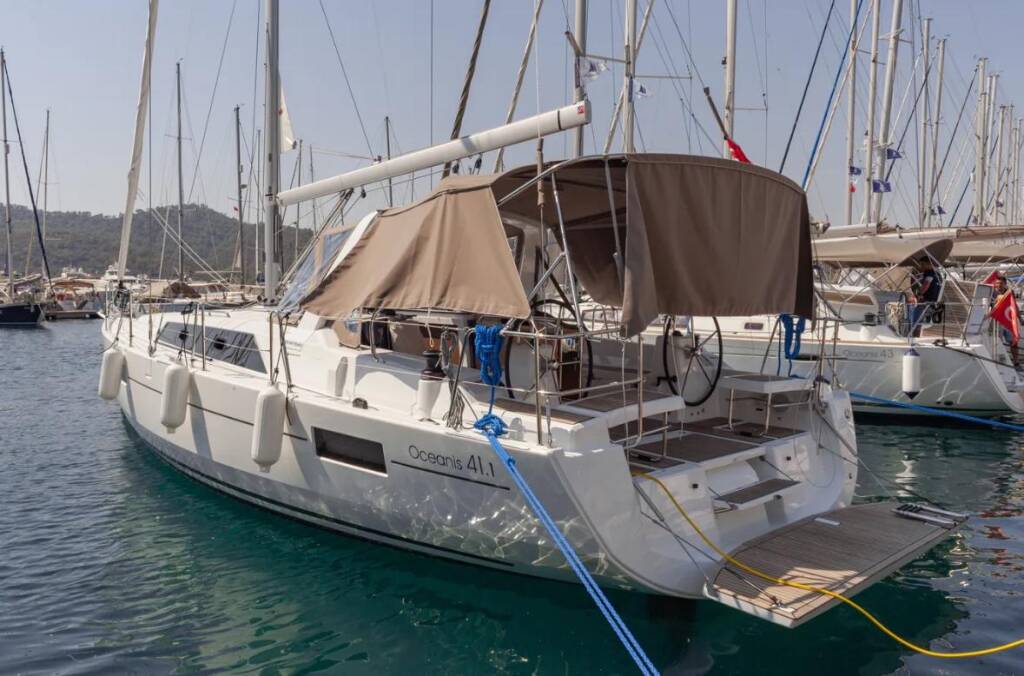 Sailing yacht Oceanis 41.1 Sail Polaris