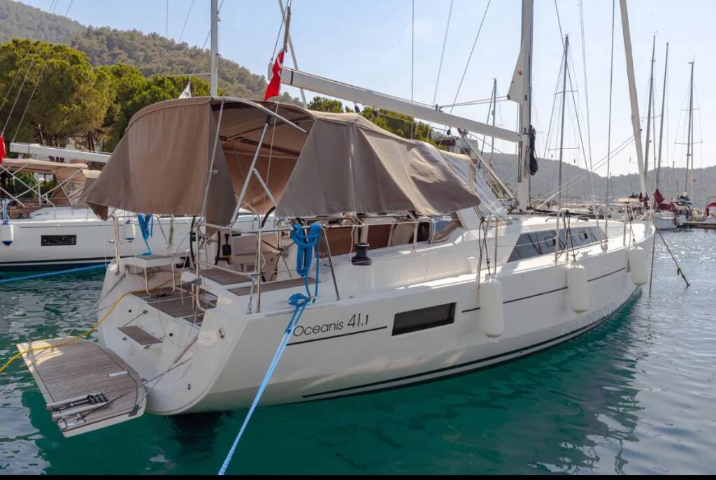 Sailing yacht Oceanis 41.1 Sail Polaris