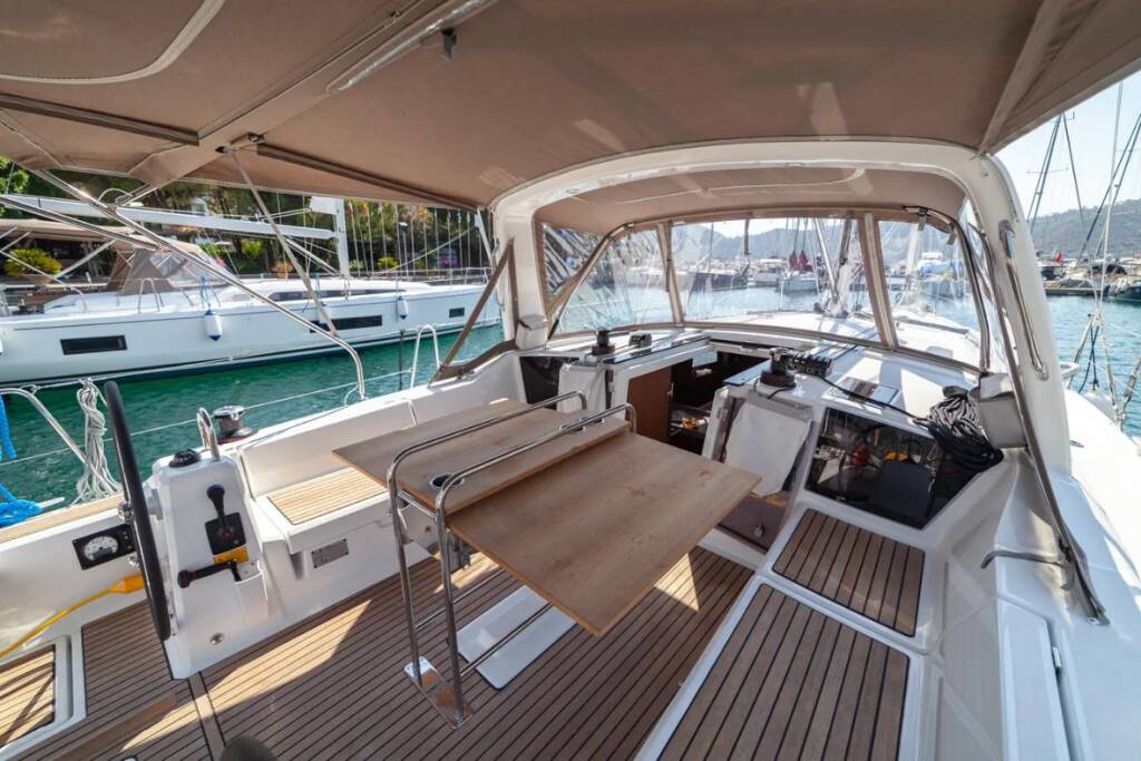 Sailing yacht Oceanis 41.1 Sail Polaris