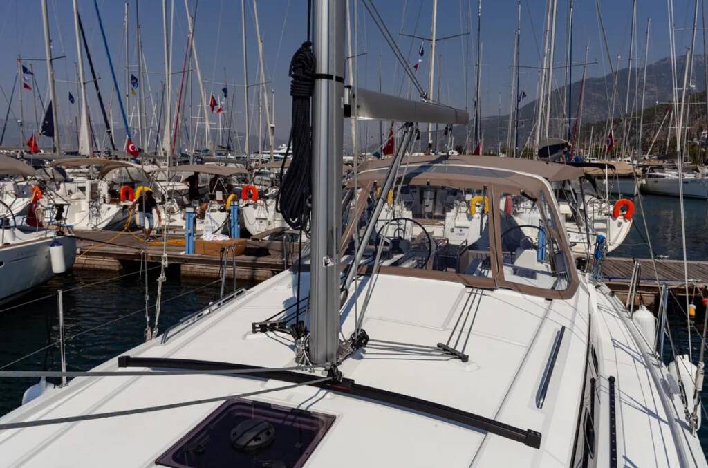 Sailing yacht Oceanis 41.1 Sail Polaris