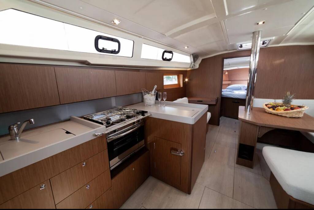 Sailing yacht Oceanis 41.1 Sail Polaris