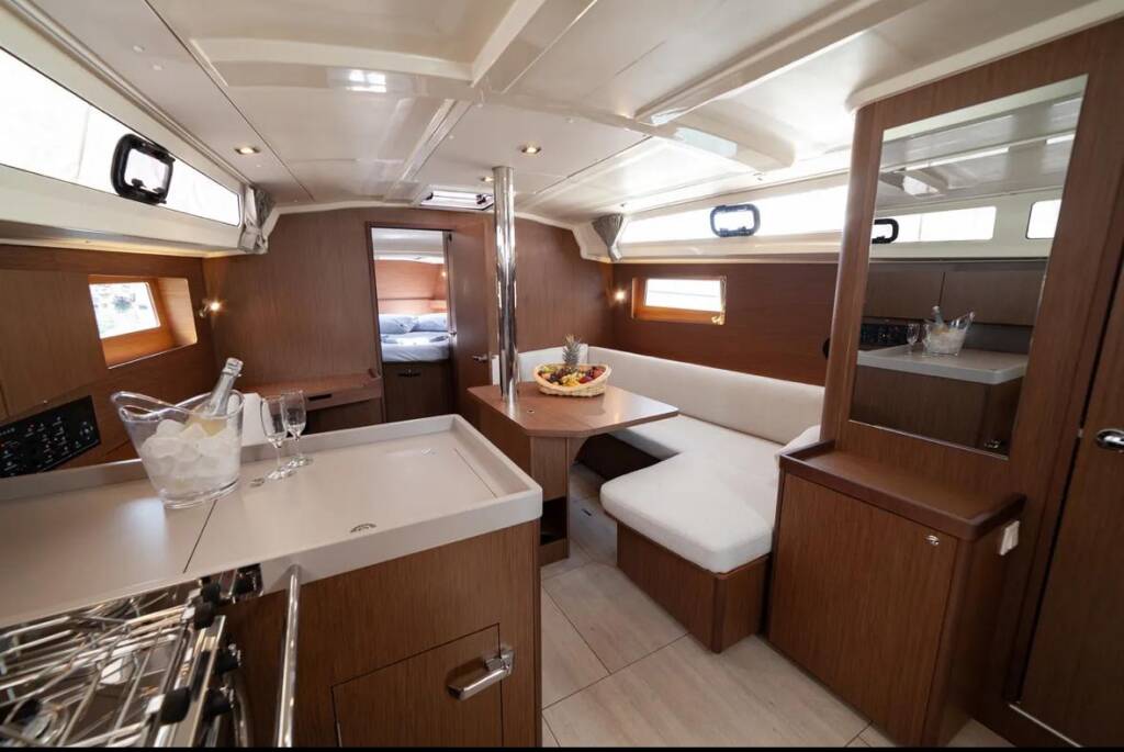 Sailing yacht Oceanis 41.1 Sail Polaris