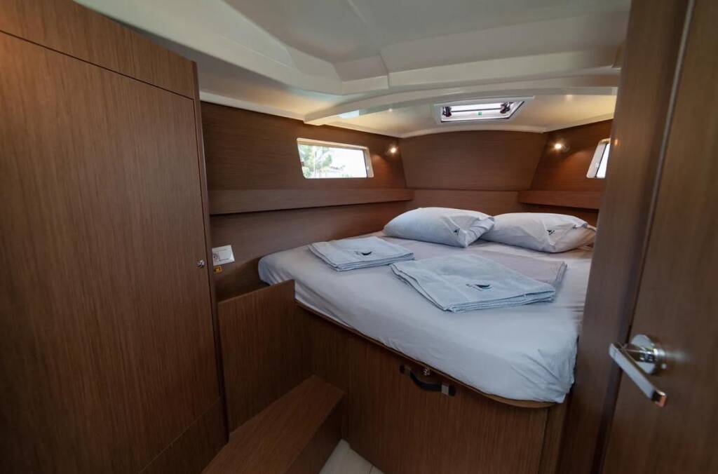 Sailing yacht Oceanis 41.1 Sail Polaris