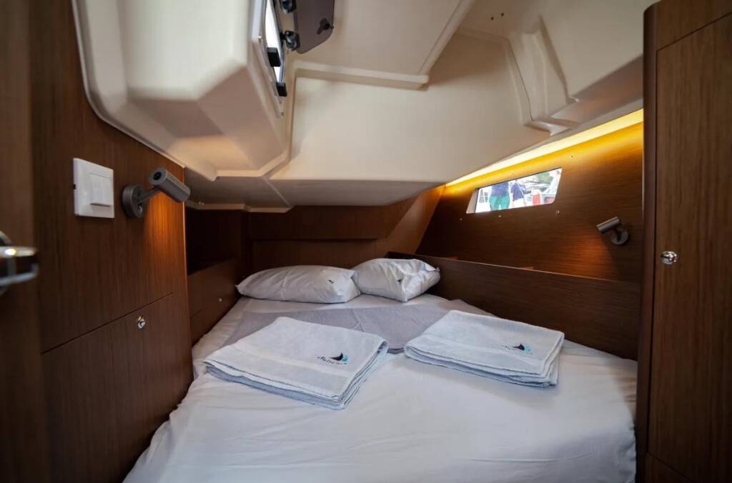 Sailing yacht Oceanis 41.1 Sail Polaris