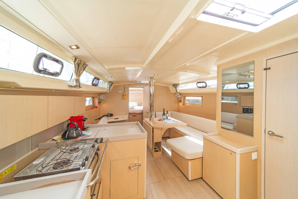 Sailing yacht Oceanis 41.1 SILVER EINTZEL