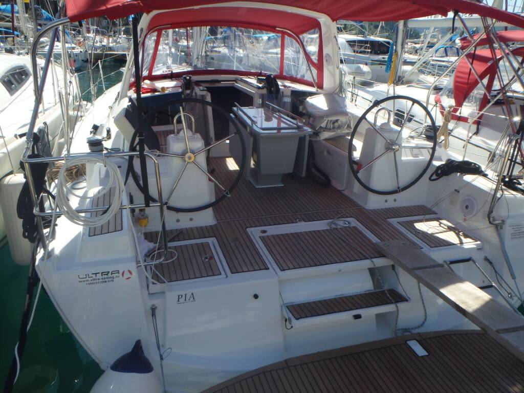 Sailing yacht Oceanis 41.1 Pia