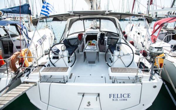 Oceanis 41.1 Felice Athens, Alimos marina