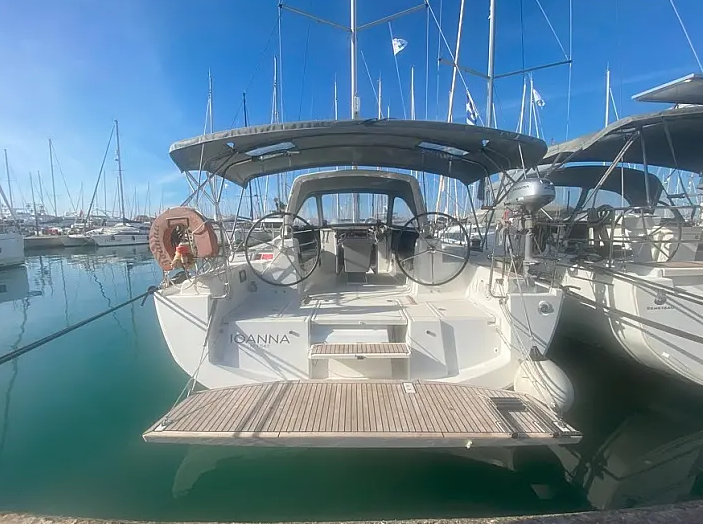 Sailing yacht Oceanis 41.1 