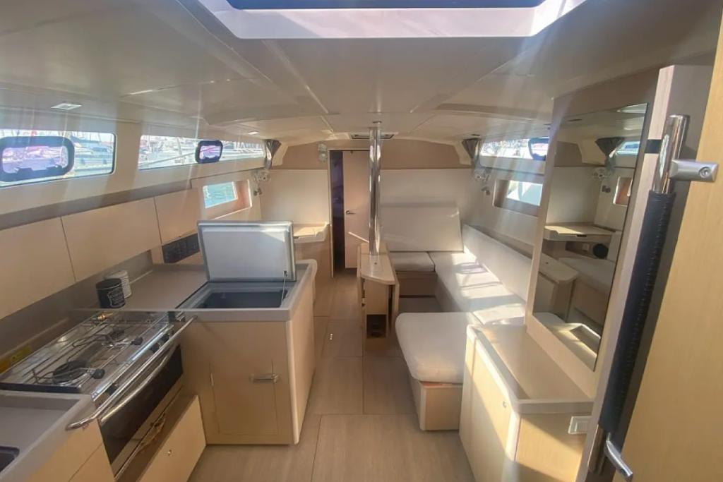 Sailing yacht Oceanis 41.1 