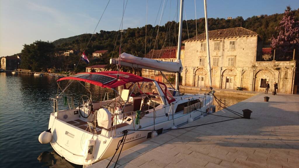 Sailing yacht Oceanis 41.1 Pia