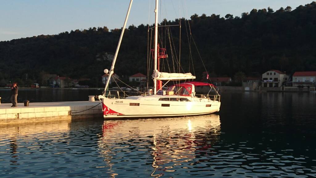Sailing yacht Oceanis 41.1 Pia