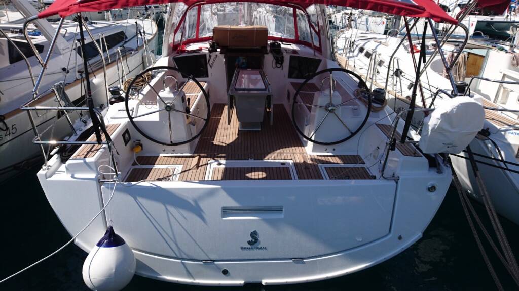 Sailing yacht Oceanis 41.1 Pia