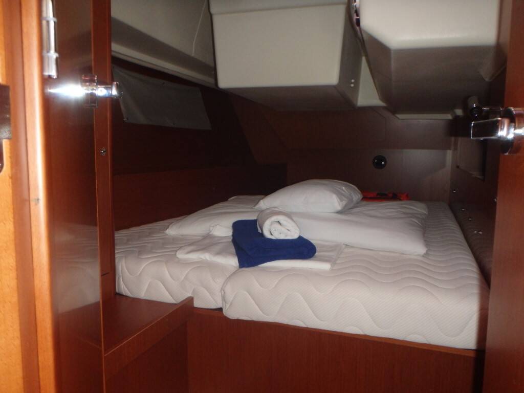 Sailing yacht Oceanis 41.1 Pia