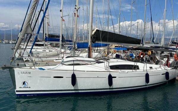 Oceanis 43 Family Lilium Fethiye, Ece Saray Marina Resort
