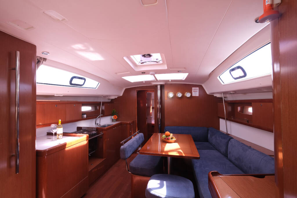 Sailing yacht Oceanis 43 Family Sophia-Maria