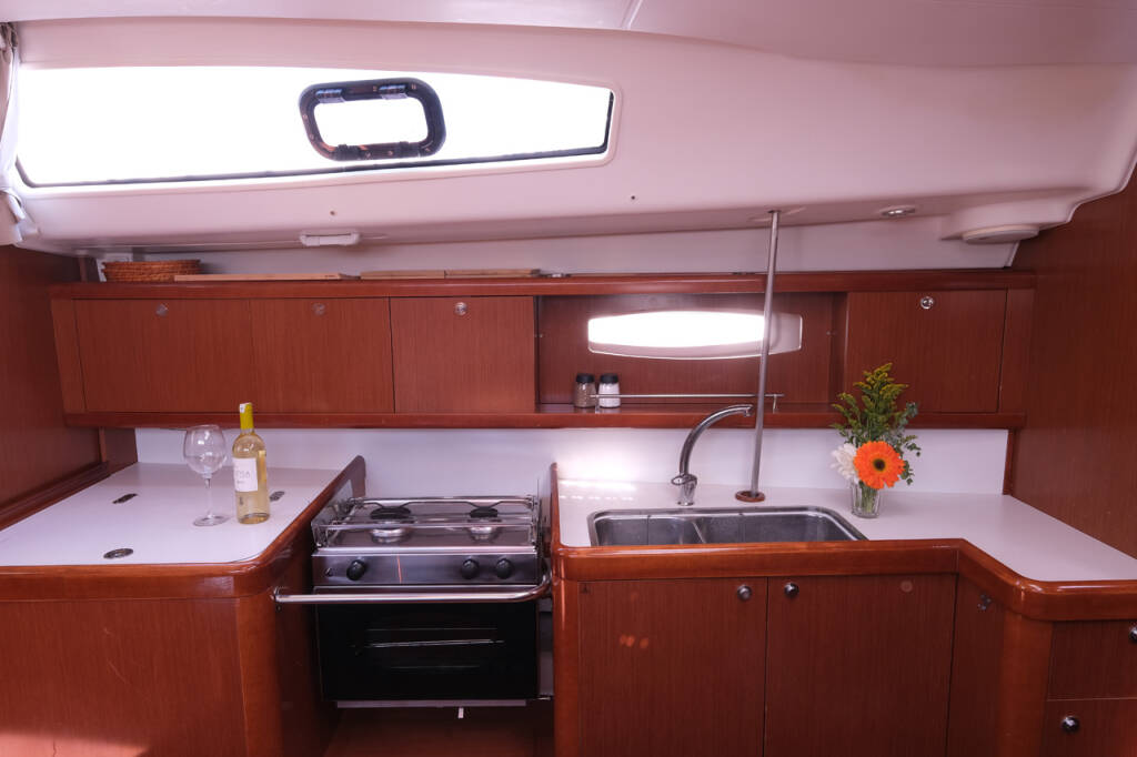 Sailing yacht Oceanis 43 Family Sophia-Maria