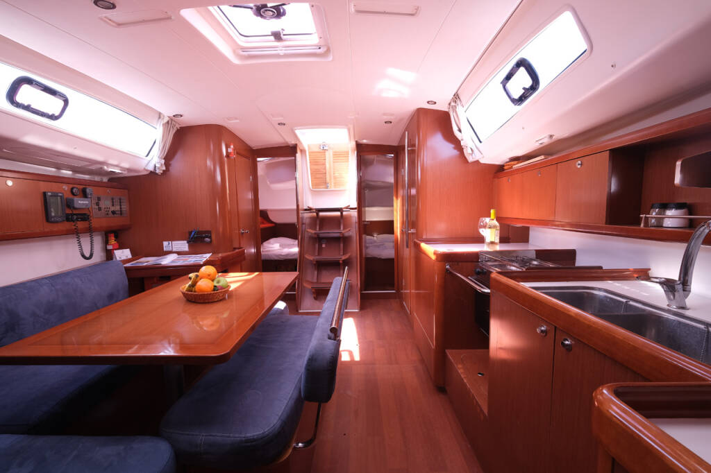 Sailing yacht Oceanis 43 Family Sophia-Maria