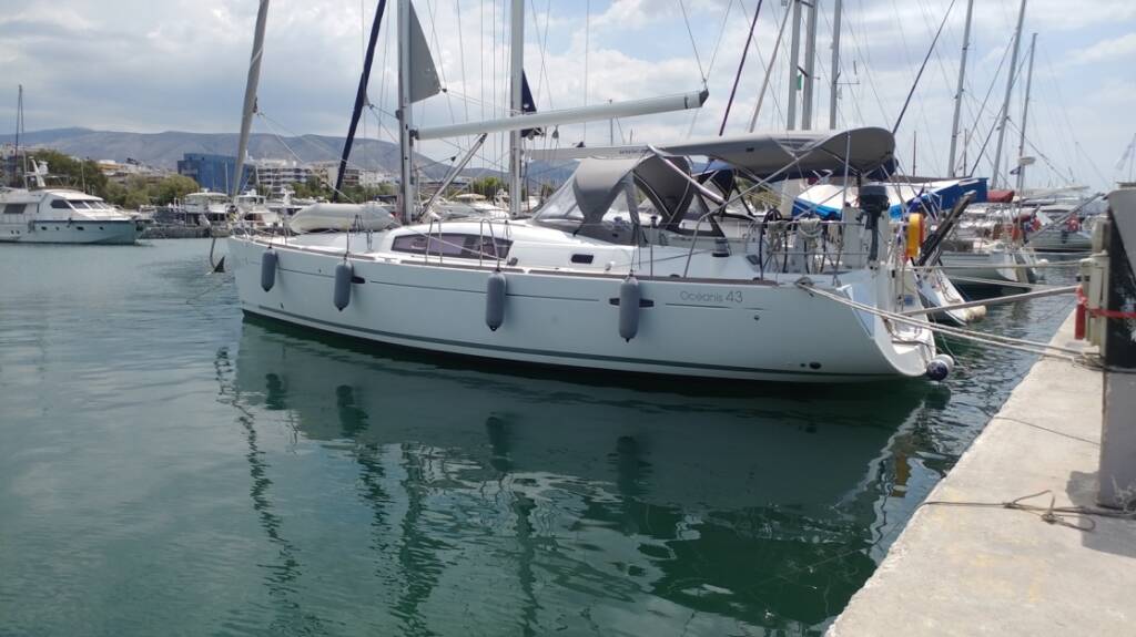 Sailing yacht Oceanis 43 Beluga