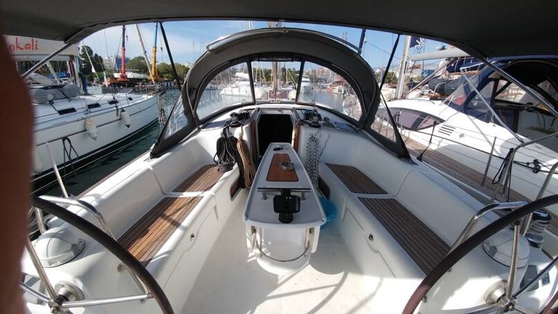Sailing yacht Oceanis 43 Beluga