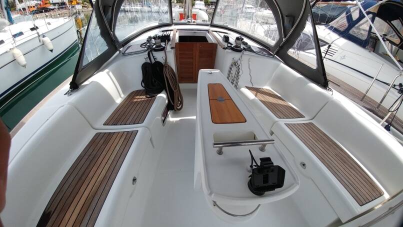 Sailing yacht Oceanis 43 Beluga