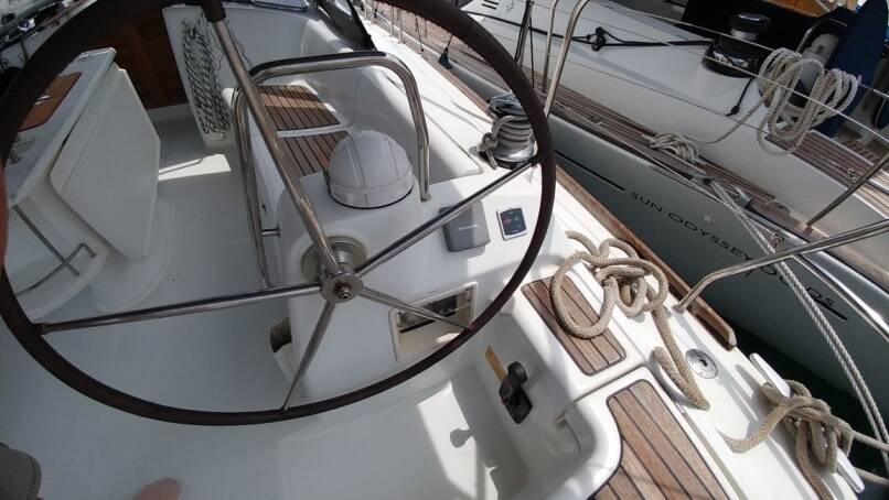 Sailing yacht Oceanis 43 Beluga