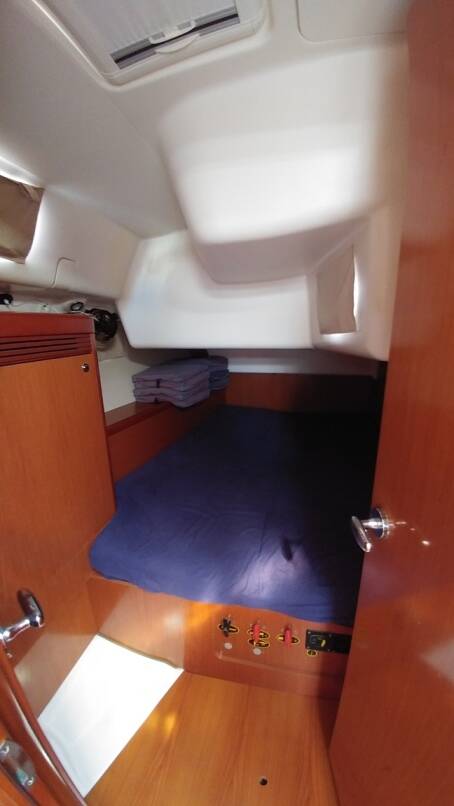 Sailing yacht Oceanis 43 Beluga