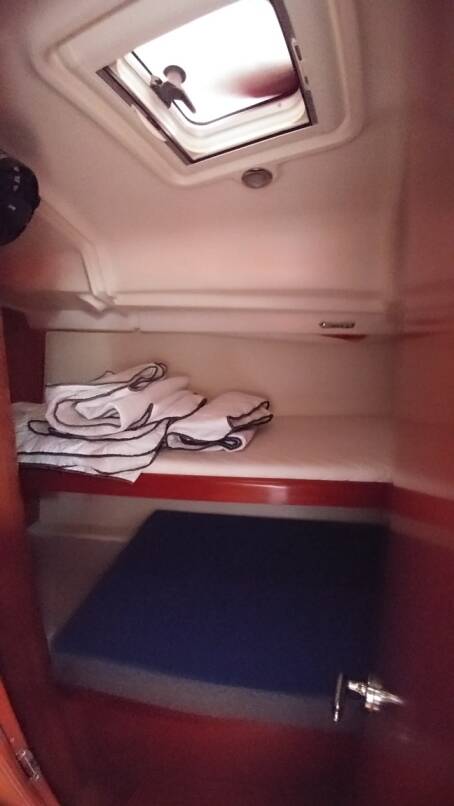 Sailing yacht Oceanis 43 Beluga
