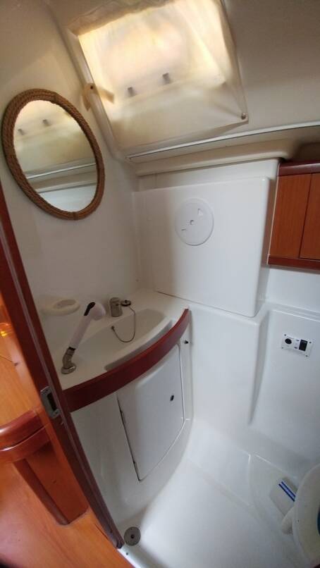 Sailing yacht Oceanis 43 Beluga