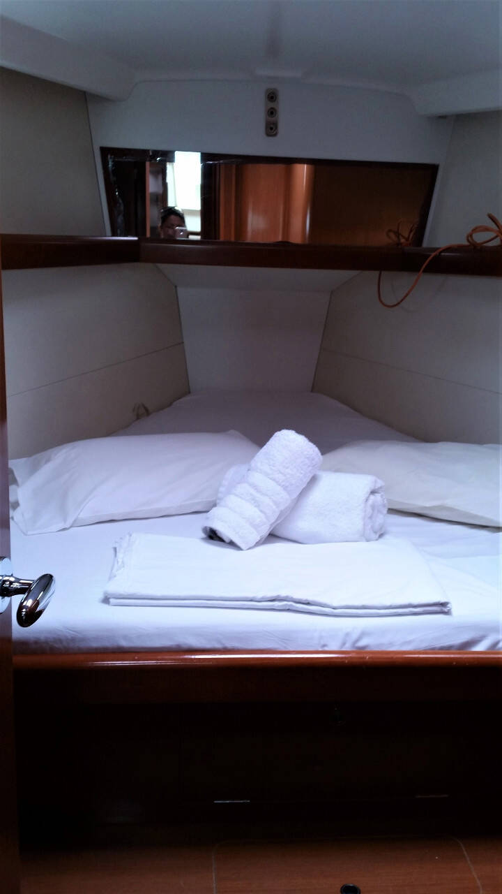 Sailing yacht Oceanis 43 Carmen