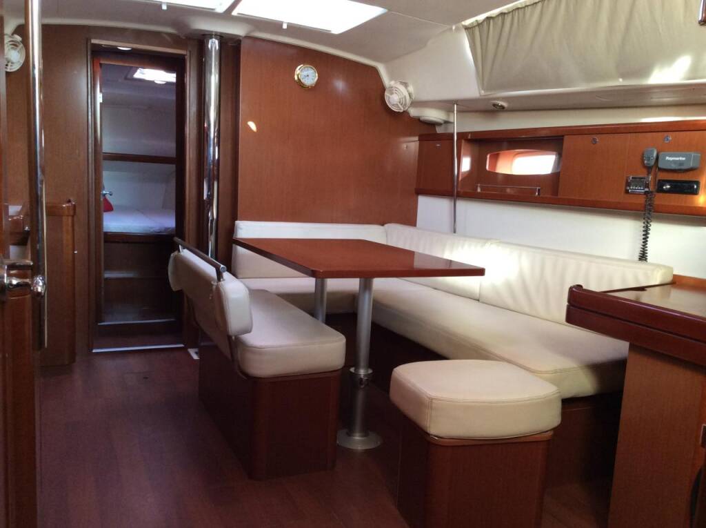 Sailing yacht Oceanis 43 Seacret