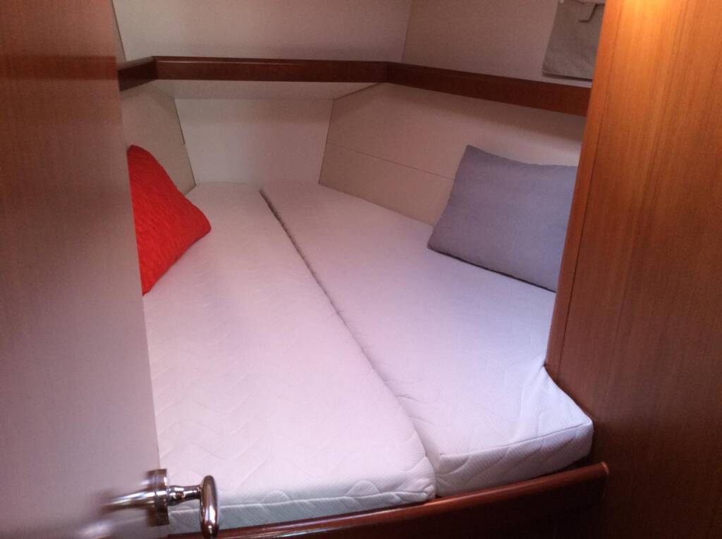 Sailing yacht Oceanis 43 Seacret