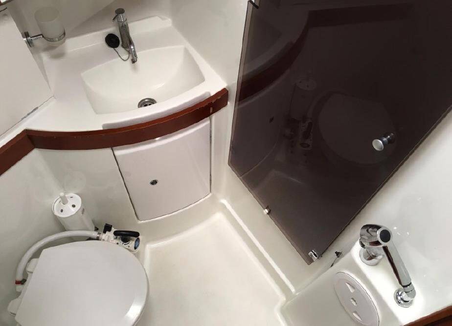 Sailing yacht Oceanis 43 Fantasea