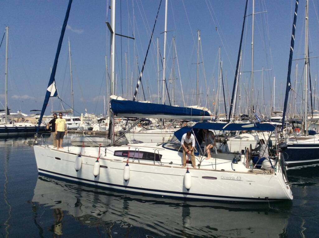 Sailing yacht Oceanis 43 Fantasea