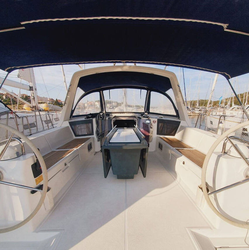 Sailing yacht Oceanis 45 Mediterraneo
