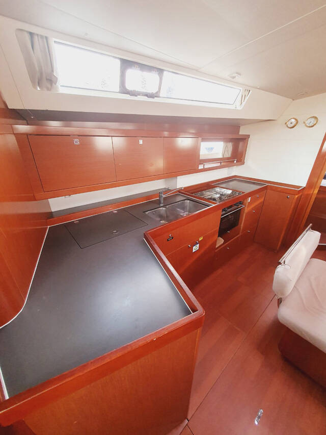 Sailing yacht Oceanis 45 Mediterraneo
