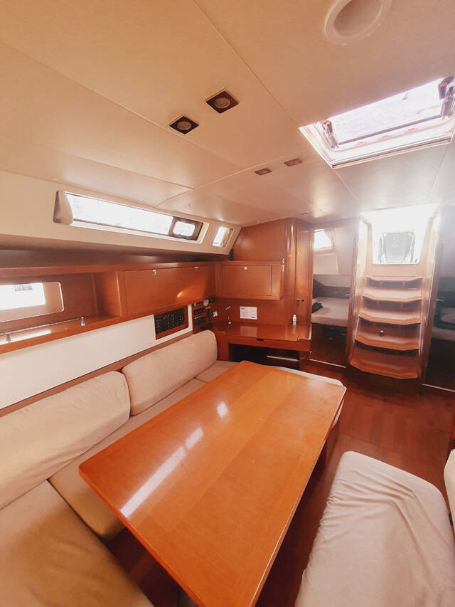 Sailing yacht Oceanis 45 Mediterraneo