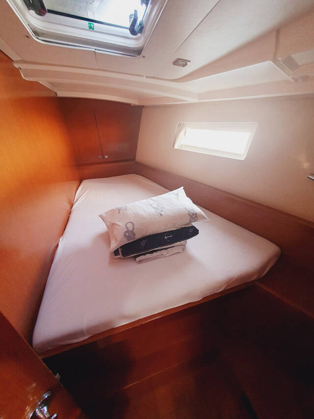 Sailing yacht Oceanis 45 Mediterraneo